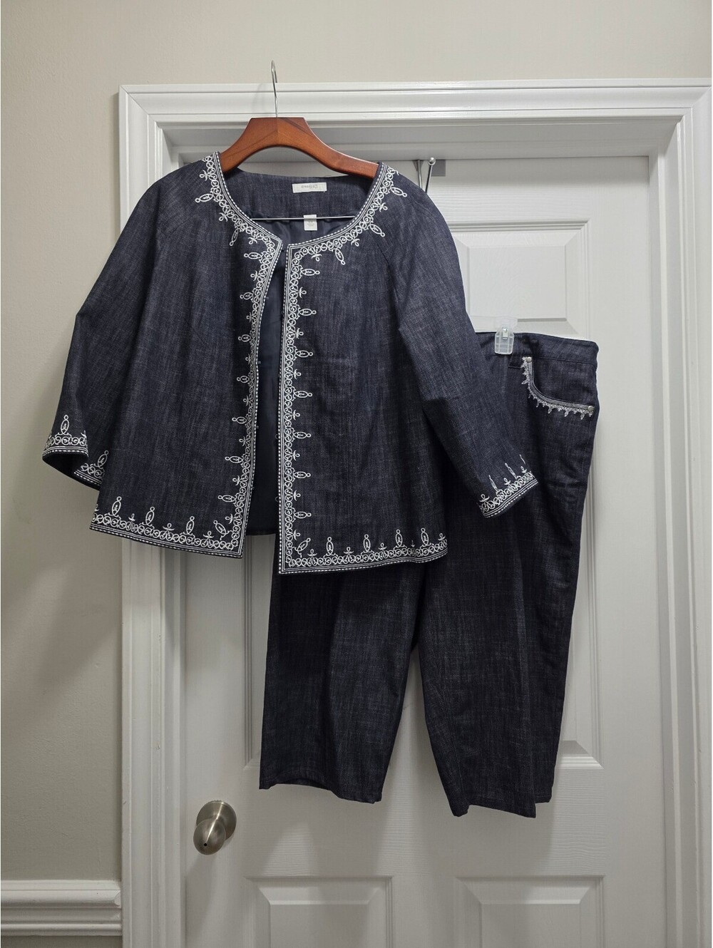 Vintage Dressbarn Woman Dark Denim Embroidered Women's Pant Suit Size 16W